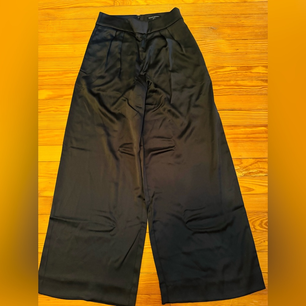 BANANA REPUBLIC Satin Wide Leg Pants